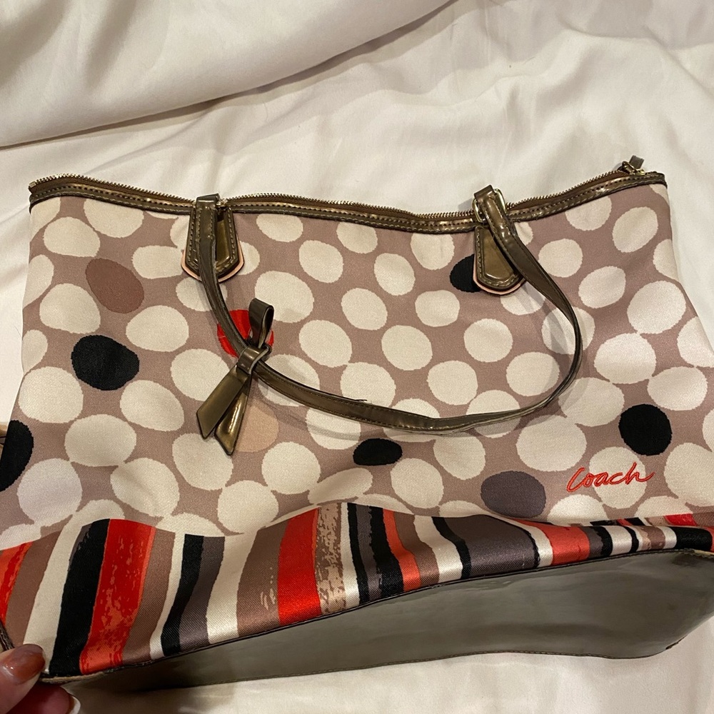 Coach purse - Picture 2 of 3